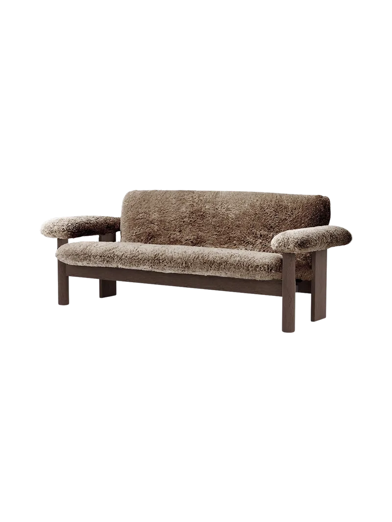 Brasilia Sofa van Audo Copenhagen in Walnut, Sheepskin Root, Sheepskin – productfoto 12 van 20