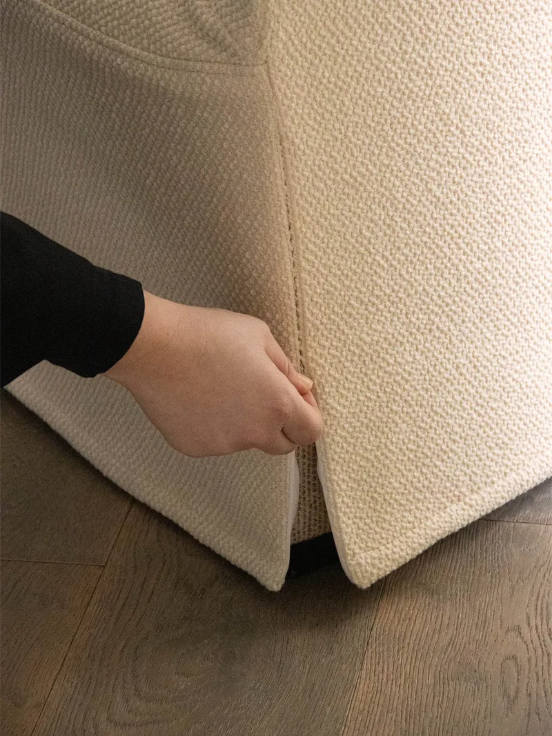 Loose Cover for Tearoom Club Chair van Audo Copenhagen in Logan Jasmine – sfeerfoto 8 van 9