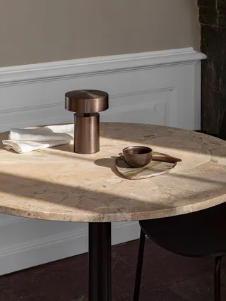 Harbour Column Dining Table by Audo Copenhagen in Round, Ø: 105 cm, Kunis Breccia – interior photo 2 of 12