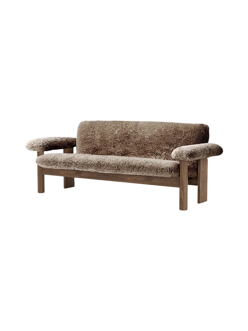 Brasilia Sofa van Audo Copenhagen in Walnut, Sheepskin Root, Sheepskin – productfoto 9 van 20