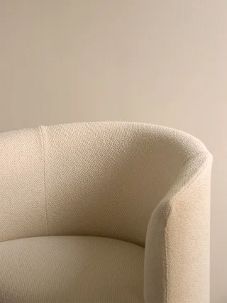 Loose Cover for Tearoom Club Chair van Audo Copenhagen in Logan Jasmine – sfeerfoto 1 van 9