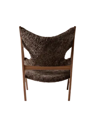 Knitting Lounge Chair de Audo Copenhagen en Sheepskin Sahara, Walnut, Sheepskin – photo du produit 36 sur 37