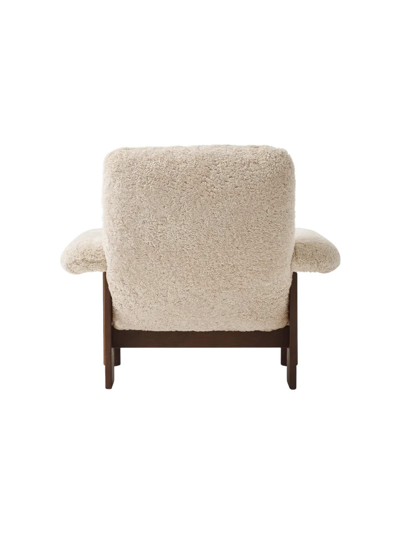 Brasilia Lounge Chair by Audo Copenhagen in Dark Stained Oak, Sheepskin Nature, High Back, Sheepskin – product photo 15 of 30