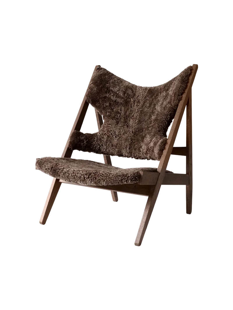 Knitting Lounge Chair de Audo Copenhagen en Sheepskin Sahara, Walnut, Sheepskin – photo du produit 29 sur 37