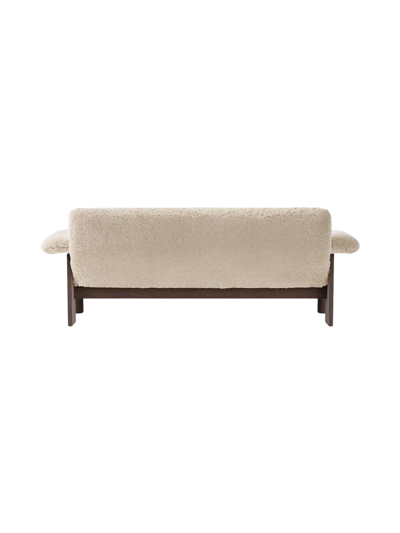 Brasilia Sofa van Audo Copenhagen in Walnut, Sheepskin Root, Sheepskin – productfoto 8 van 20