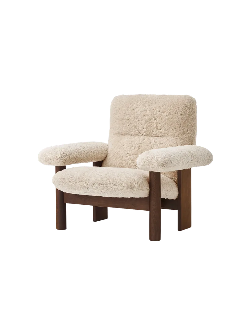 Brasilia Lounge Chair by Audo Copenhagen in Dark Stained Oak, Sheepskin Nature, High Back, Sheepskin – product photo 6 of 30