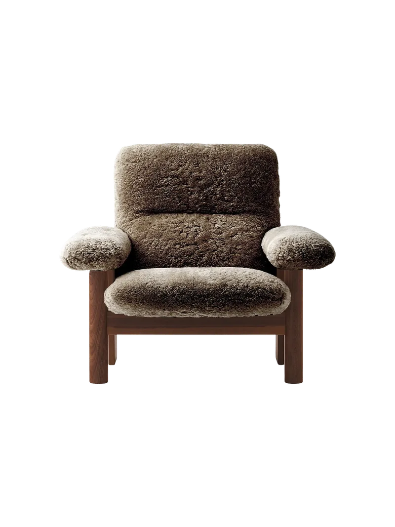 Brasilia Lounge Chair by Audo Copenhagen in Dark Stained Oak, Sheepskin Nature, High Back, Sheepskin – product photo 16 of 30