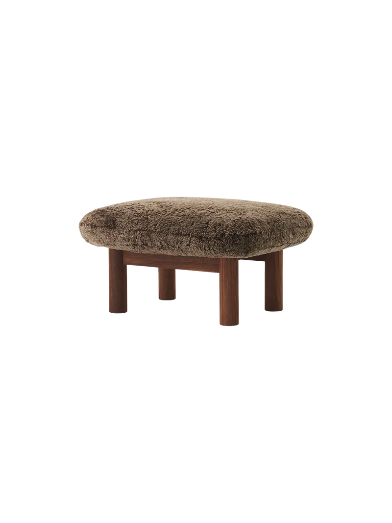 Brasilia Ottoman von Audo Copenhagen in Dark Stained Oak, Sheepskin Root, Sheepskin – Produktfoto 17 von 22
