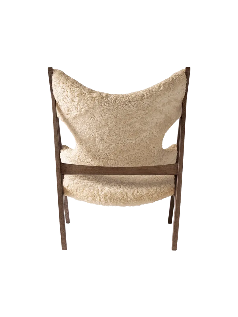Knitting Lounge Chair de Audo Copenhagen en Sheepskin Sahara, Walnut, Sheepskin – photo du produit 26 sur 37