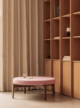 Passage Pouf by Audo Copenhagen in Natural Oak, Vidar 0723 – interior photo 2 of 7