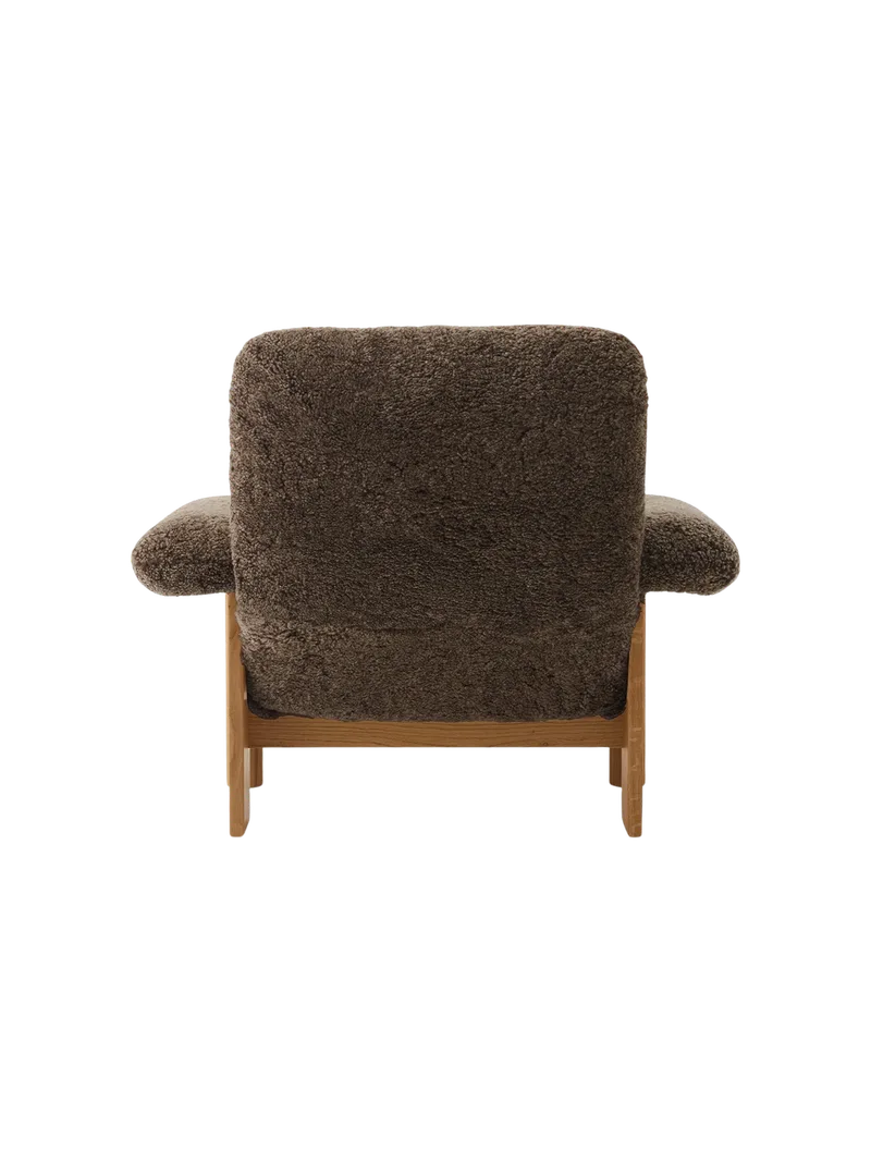 Brasilia Lounge Chair by Audo Copenhagen in Dark Stained Oak, Sheepskin Nature, High Back, Sheepskin – product photo 20 of 30