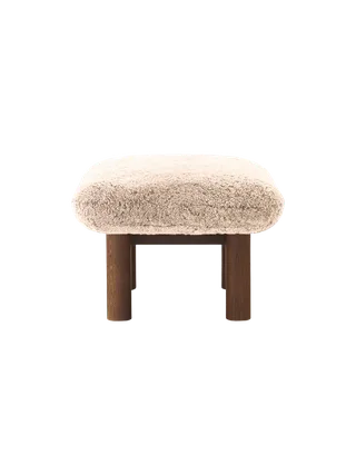Brasilia Ottoman von Audo Copenhagen in Dark Stained Oak, Sheepskin Root, Sheepskin – Produktfoto 11 von 22