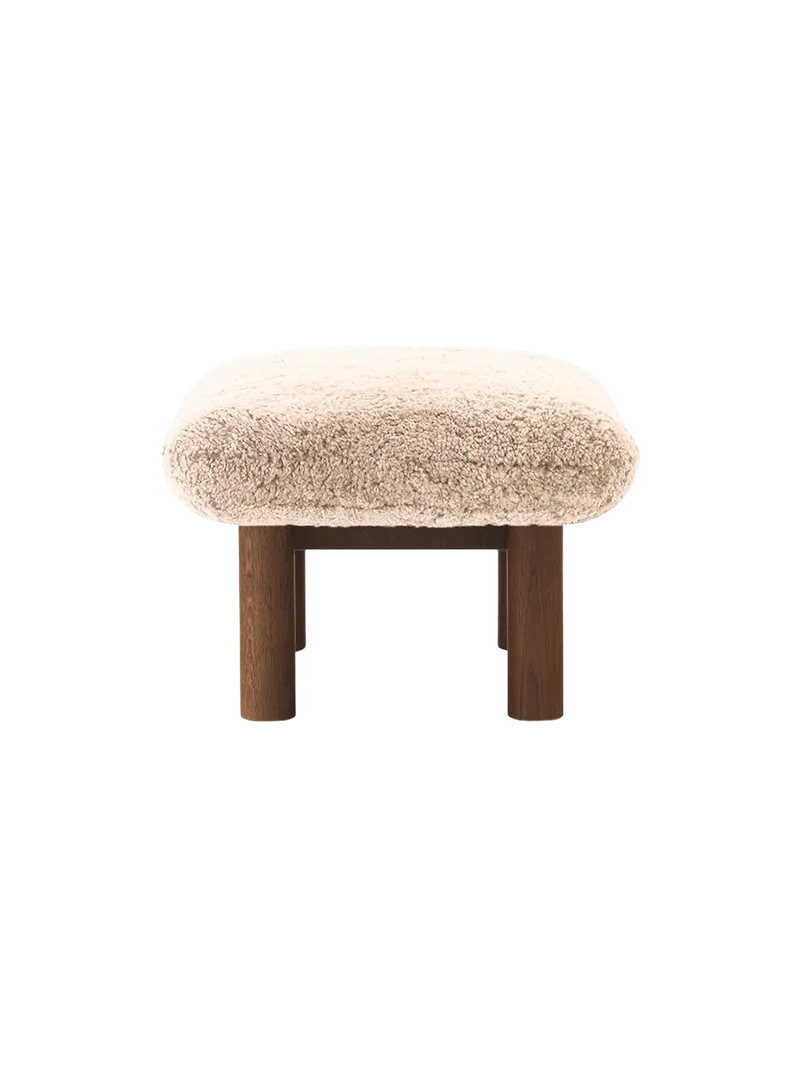 Brasilia Ottoman von Audo Copenhagen in Dark Stained Oak, Sheepskin Root, Sheepskin – Produktfoto 11 von 22