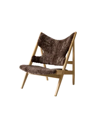Knitting Lounge Chair de Audo Copenhagen en Sheepskin Sahara, Walnut, Sheepskin – photo du produit 23 sur 37