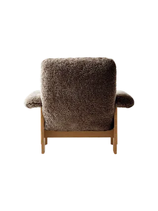 Brasilia Lounge Chair by Audo Copenhagen in Dark Stained Oak, Sheepskin Nature, High Back, Sheepskin – product photo 13 of 30