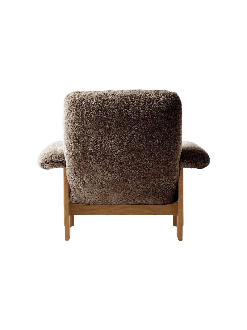 Brasilia Lounge Chair by Audo Copenhagen in Dark Stained Oak, Sheepskin Nature, High Back, Sheepskin – product photo 13 of 30