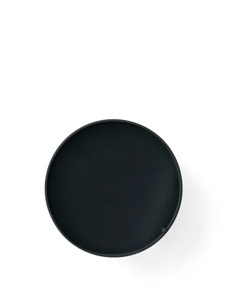 Turning Table - Black Ash de Audo Copenhagen en Black Ash & Brass – photo du produit 3 sur 4