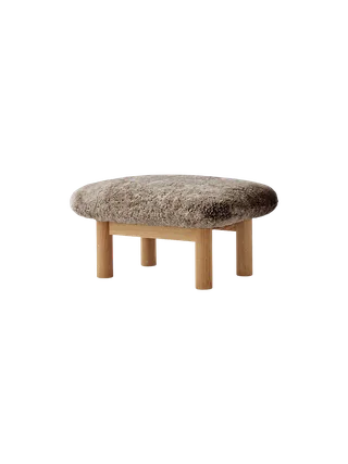Brasilia Ottoman von Audo Copenhagen in Dark Stained Oak, Sheepskin Root, Sheepskin – Produktfoto 6 von 22