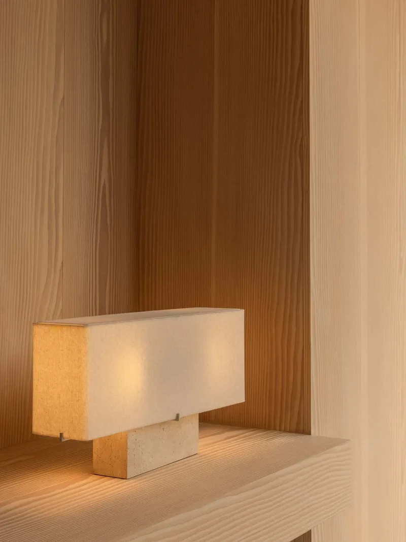 Nonna Table Lamp van Audo Copenhagen in H30, Travertine – sfeerfoto 5 van 13