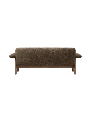 Brasilia Sofa van Audo Copenhagen in Walnut, Sheepskin Root, Sheepskin – productfoto 19 van 20