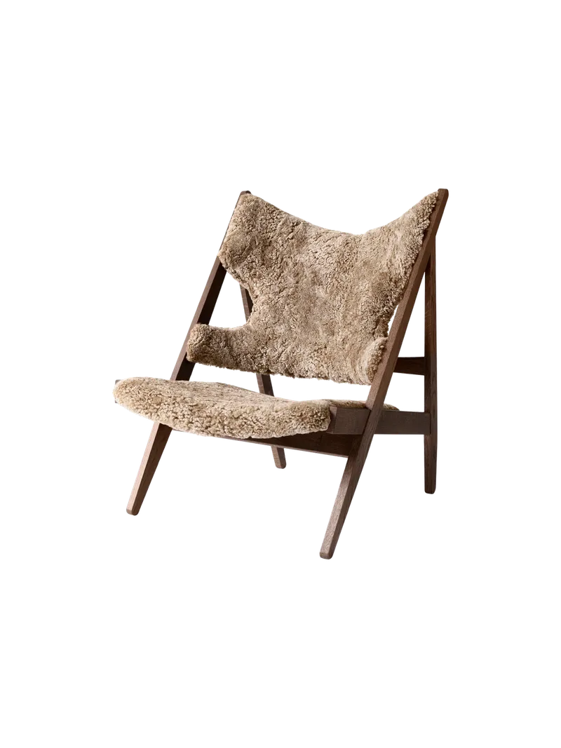 Knitting Lounge Chair de Audo Copenhagen en Sheepskin Sahara, Walnut, Sheepskin – photo du produit 27 sur 37