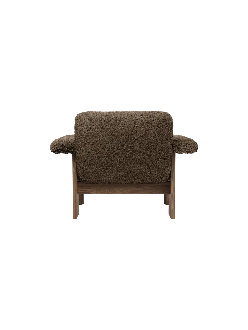 Brasilia Lounge Chair by Audo Copenhagen in Walnut, Sheepskin Sahara, Low Back, Sheepskin – product photo 20 of 21