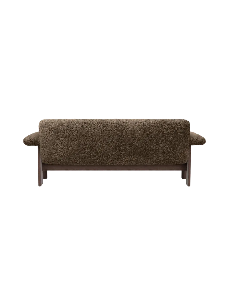 Brasilia Sofa van Audo Copenhagen in Walnut, Sheepskin Root, Sheepskin – productfoto 17 van 20