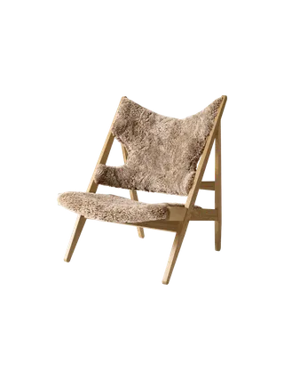 Knitting Lounge Chair de Audo Copenhagen en Sheepskin Sahara, Walnut, Sheepskin – photo du produit 21 sur 37