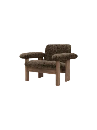 Brasilia Lounge Chair by Audo Copenhagen in Walnut, Sheepskin Sahara, Low Back, Sheepskin – product photo 10 of 21