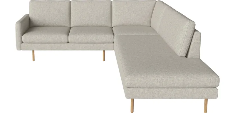 Scandinavia Remix 4-zits hoekbank - open end rechts Scandinavia Remix van BOLIA in Nantes – Soepel weefsel, Sand, 17 cm geolied eiken – productfoto