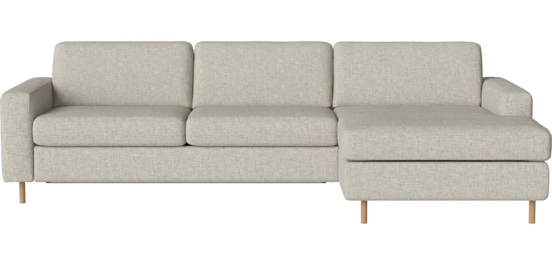 Scandinavia 2½-zitsslaapbank met chaise longue - rechts Scandinavia van BOLIA in Nantes – Soepel weefsel, Sand, Koud schuim, 13 cm geolied eiken – productfoto