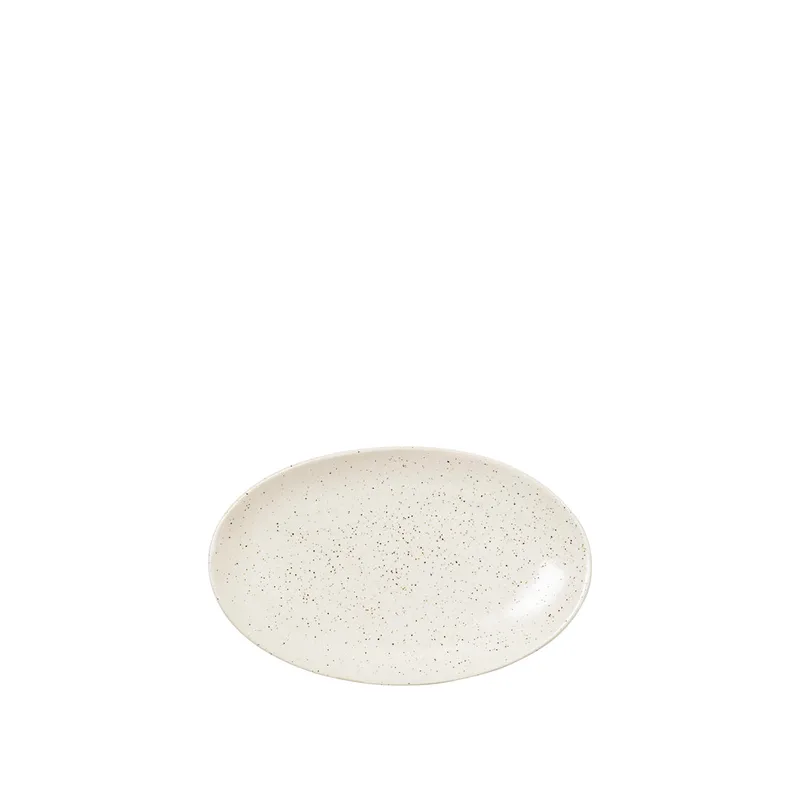 Nordic Vanilla Plate oval by Broste Copenhagen – product photo