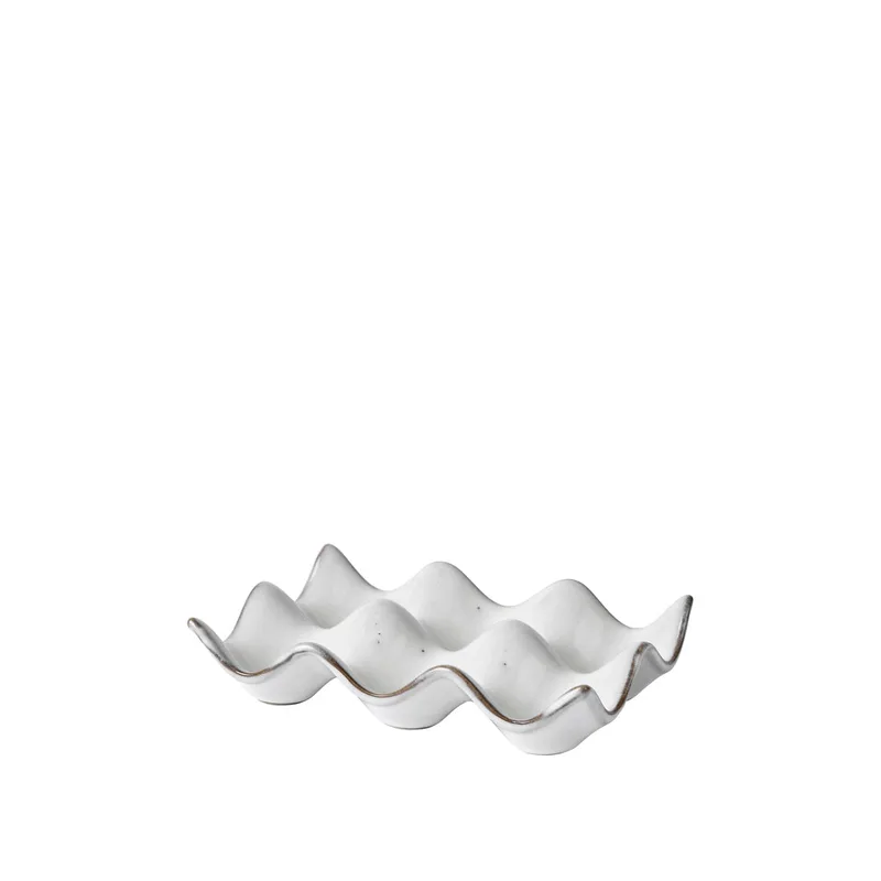 Nordic Sand Egg Tray van Broste Copenhagen – productfoto