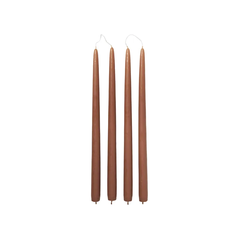 Smooth Taper Candle van Broste Copenhagen – productfoto