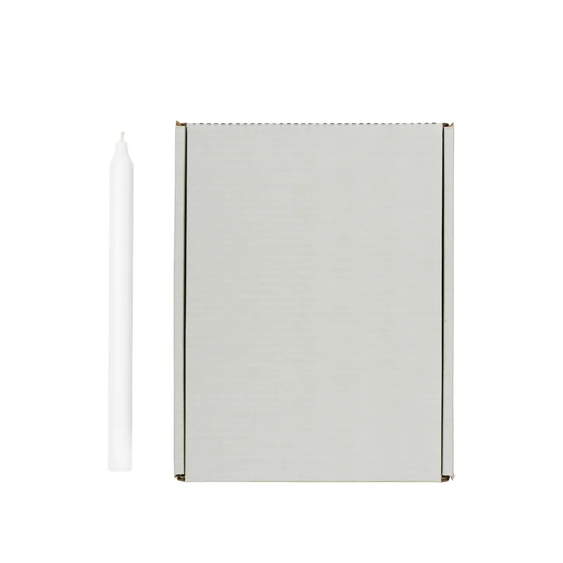 Rustic Taper Candle von Broste Copenhagen – Produktfoto