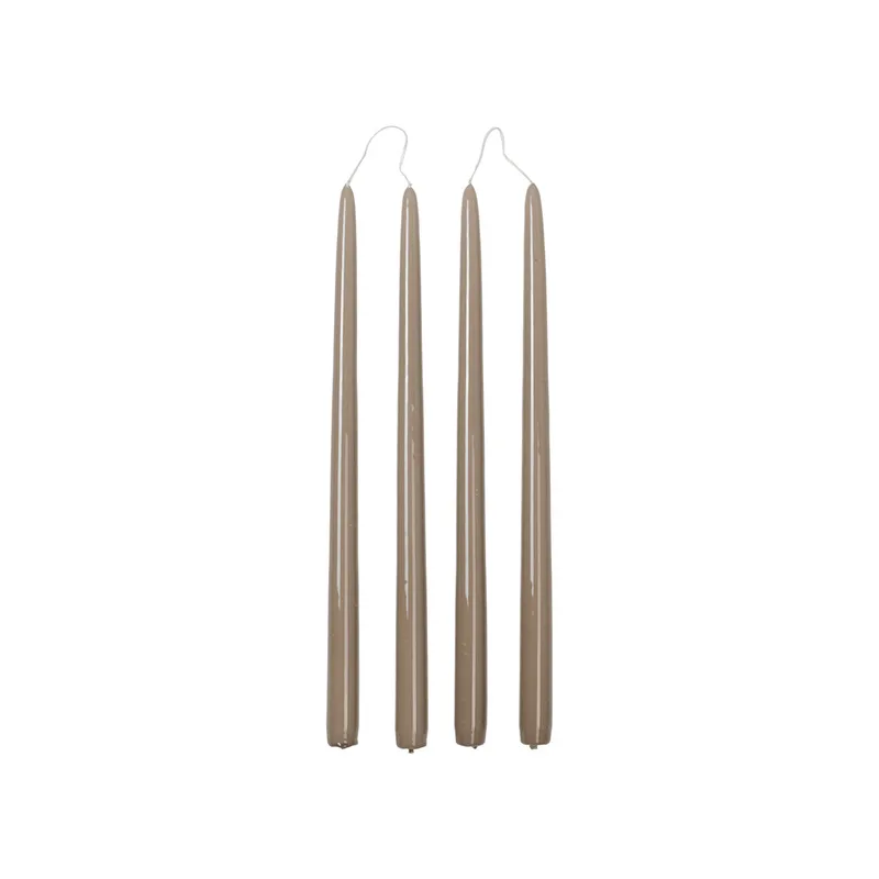 Smooth Glossy Taper Candle von Broste Copenhagen – Produktfoto