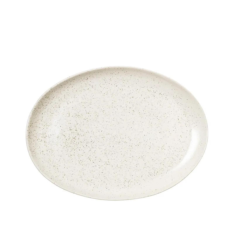 Nordic Vanilla Plate oval by Broste Copenhagen – product photo