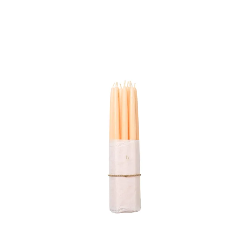 Smooth Taper Candle von Broste Copenhagen – Produktfoto
