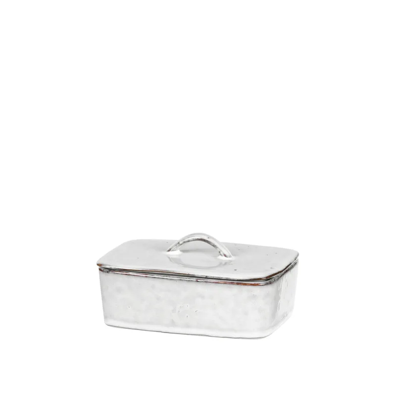Nordic Sand Butter Bowl with Lid van Broste Copenhagen – productfoto