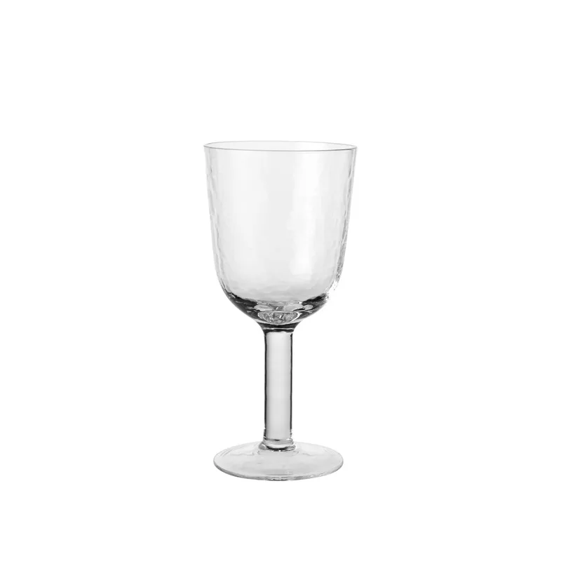 Hammered Red Wine Glass van Broste Copenhagen – productfoto