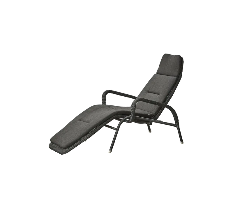 Sunrise sunchair by Cane-line in Graphite, small round Weave, Black, Natté w/QuickDry & Airflow – product photo 2 of 2