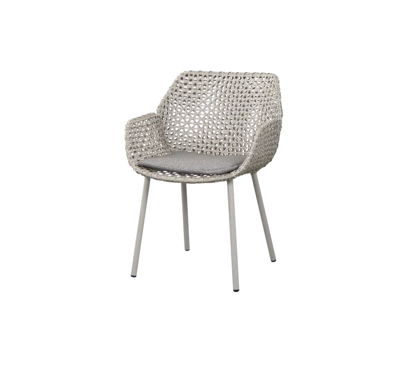 Vibe chair by Cane-line in Sand/dark sand, small cross peel Weave, Dark grey, Wove – product photo