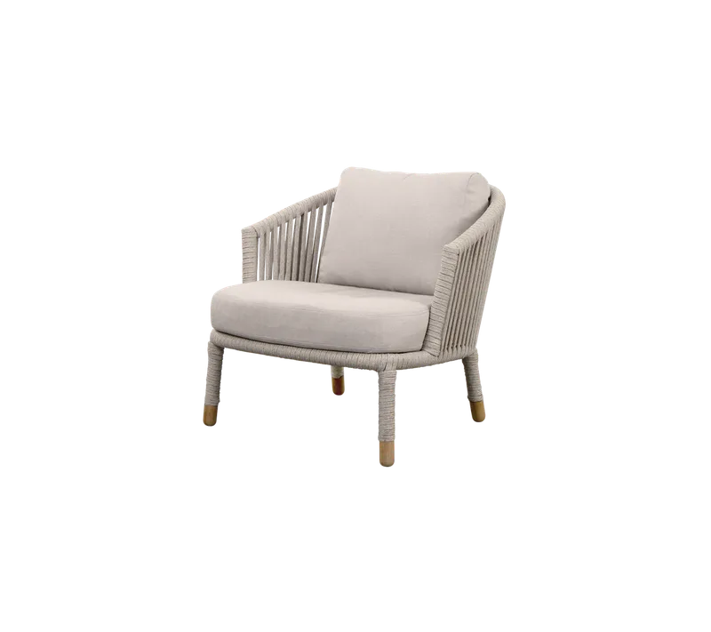 Moments lounge chair van Cane-line in Sand, string open Soft Rope incl. sand AirTouch w/QuickDry & Airflow – productfoto