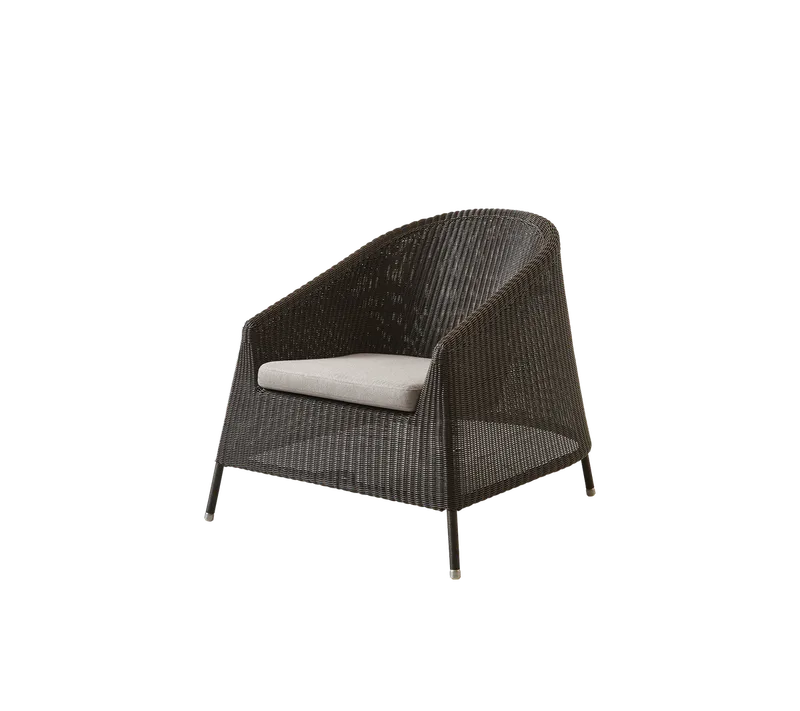 Kingston lounge chair by Cane-line in Mocca, small round Weave, Sand, Natté w/QuickDry & Airflow – product photo 2 of 2