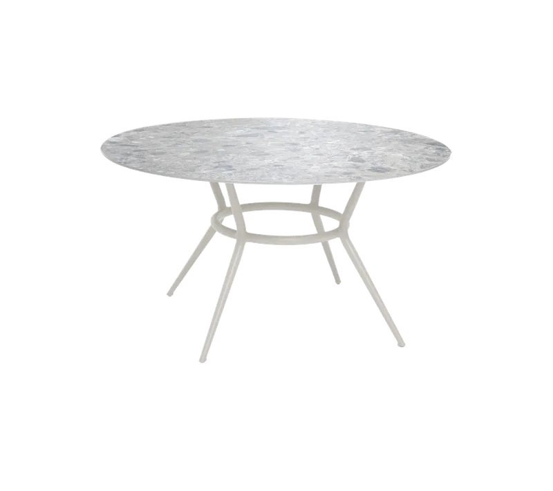 Joy dining table, dia. 144 cm van Cane-line in Sand, Aluminium, Multi colour, ceramic – productfoto