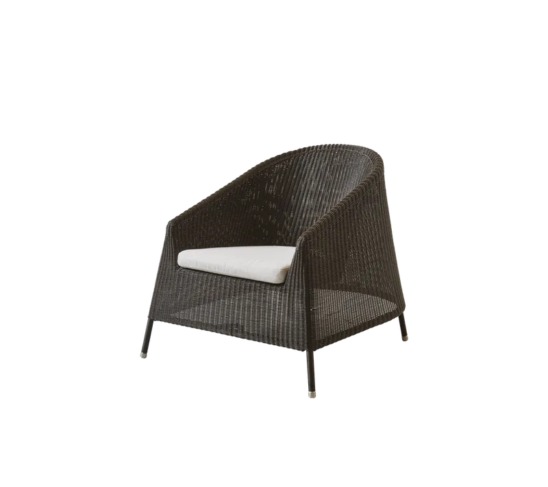 Kingston lounge chair de Cane-line en Mocca, small round Weave, White, Natté w/QuickDry & Airflow – photo du produit 2 sur 2