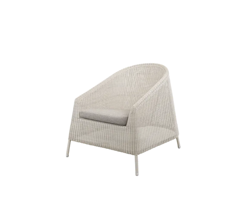 Kingston lounge chair by Cane-line in Sand, small round Weave, Light brown, Rise w/QuickDry & Airflow – product photo 2 of 2