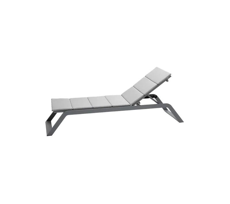 Siesta sunbed, cushion van Cane-line in Light grey, Virtue w/QuickDry & Airflow – productfoto 1 van 2