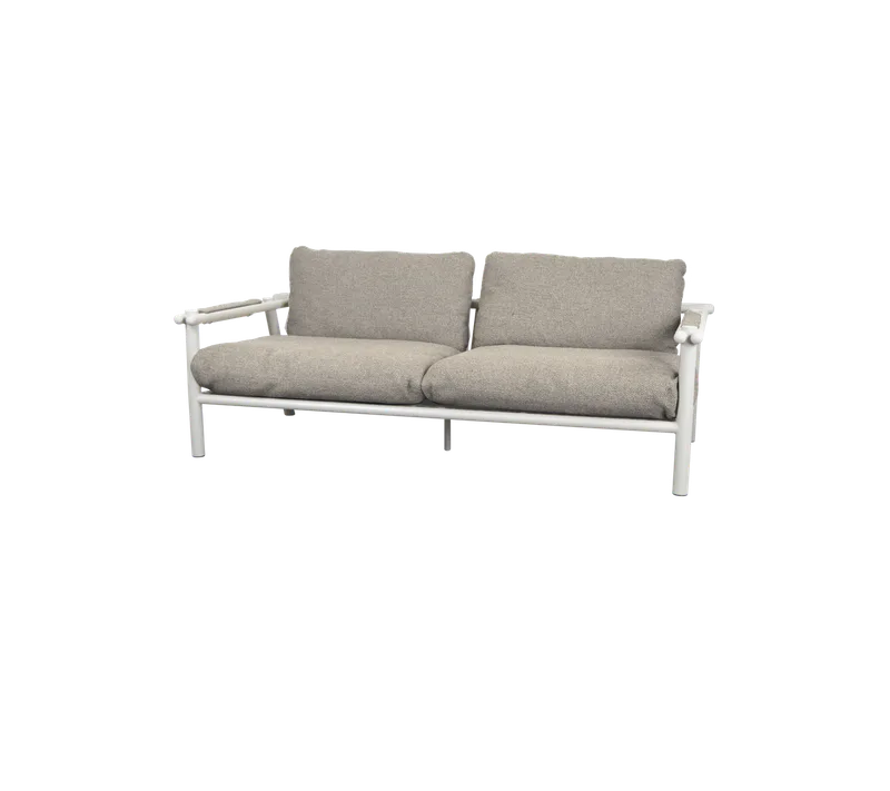 Sticks 2-seater sofa von Cane-line in Sand, Aluminium, Light brown, Rise w/QuickDry & Airflow – Produktfoto