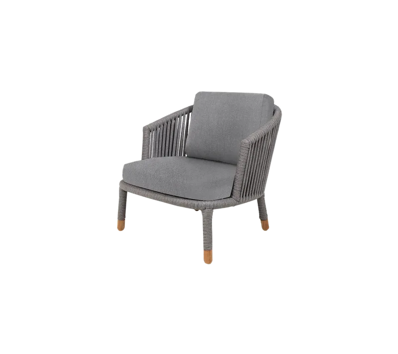 Moments lounge chair van Cane-line in Grey, string open Soft Rope, Light grey, Ambience – productfoto